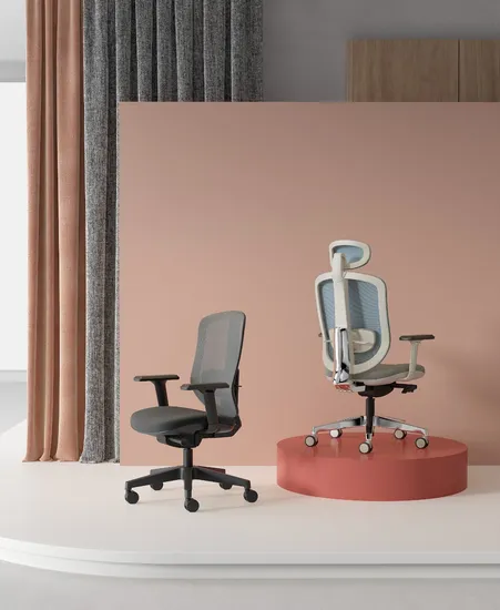 Executive Office Chair CEO Chair Swivel Ergonomic Chair with 3D Armrest